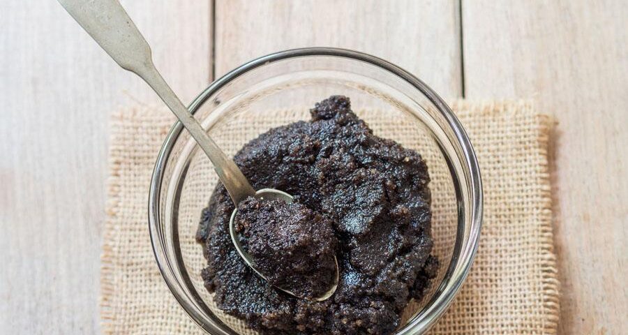 Domowy peeling do skóry głowy