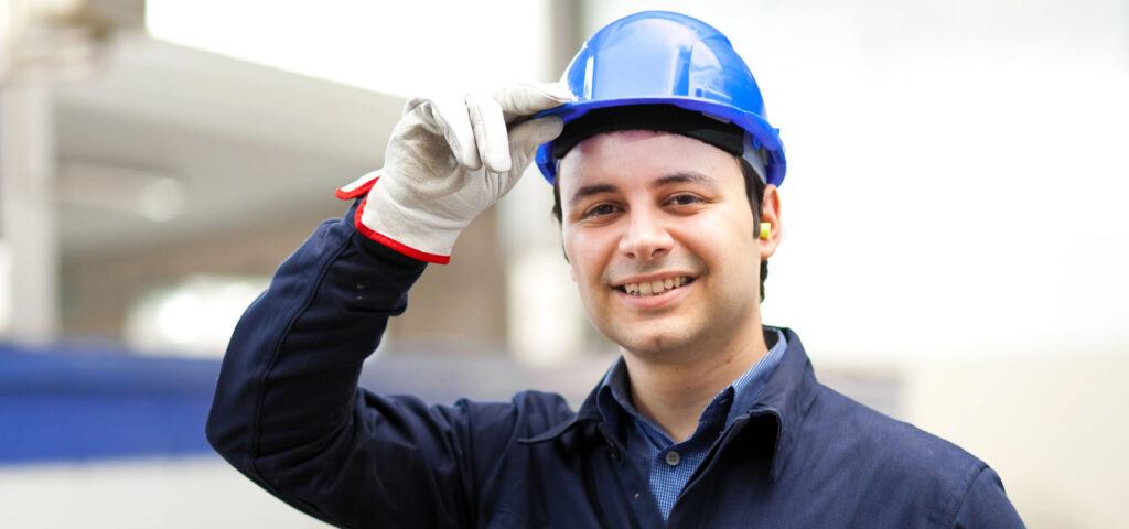 ciasno zalozony kaska powoduje wypadanie wlosow